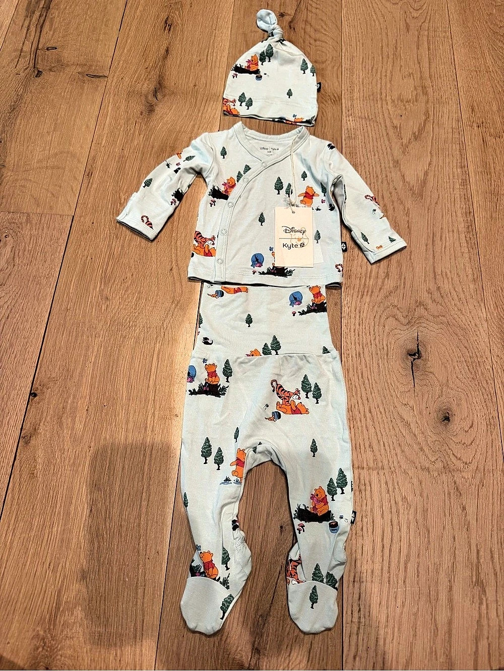 Disney Winnie the Pooh Printed Footie Set Newborn Like New